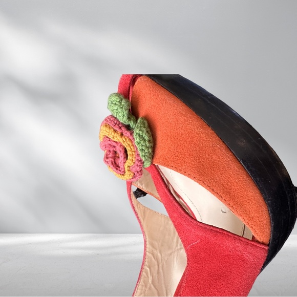 Laundry by Shelly Segel High Heel Suede Sandals with Crochet Flower size 8 new - Picture 8 of 9